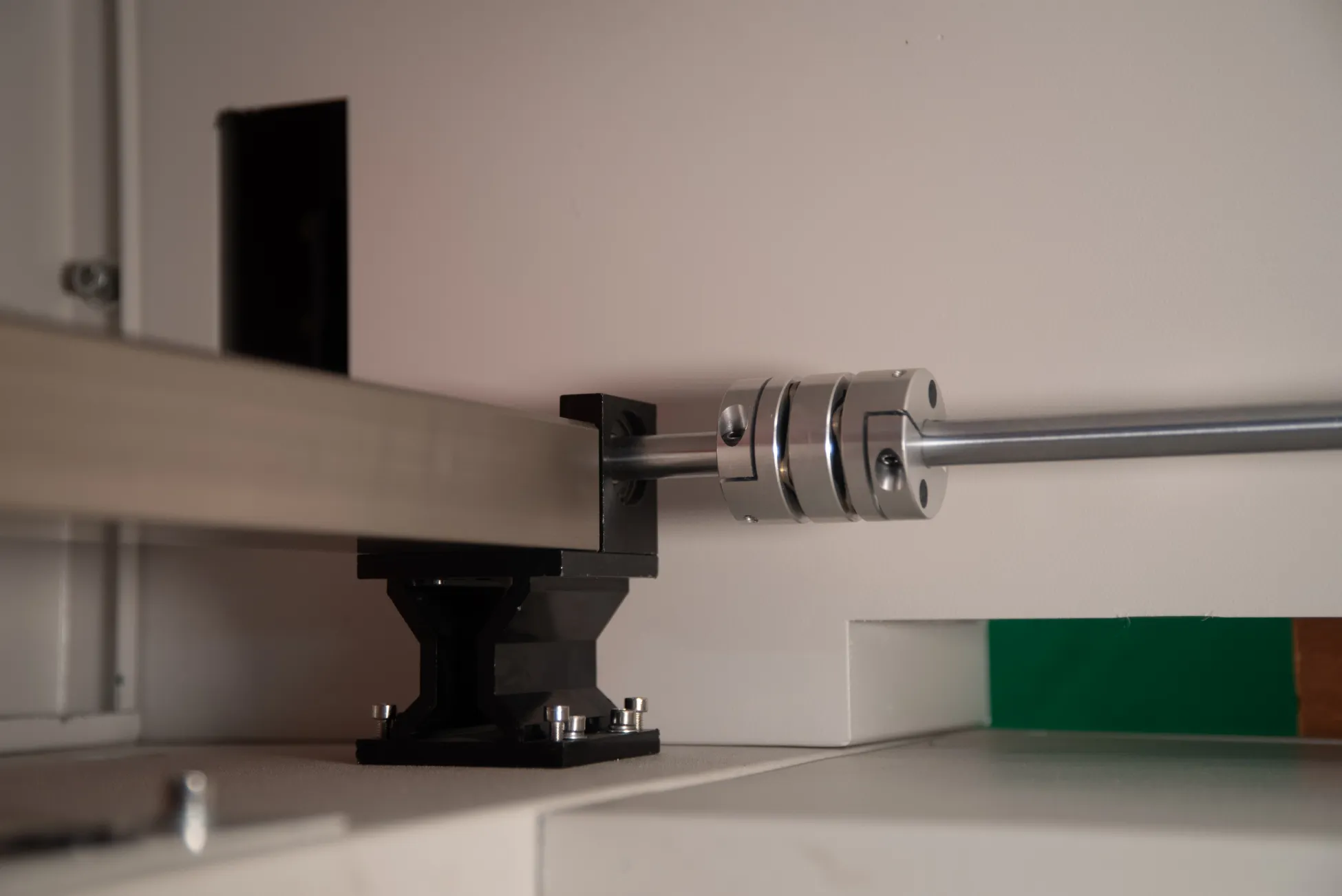 Муфта соединения вала привода оси CO2 лазерного станка Wattsan, установленная в конструкции станка