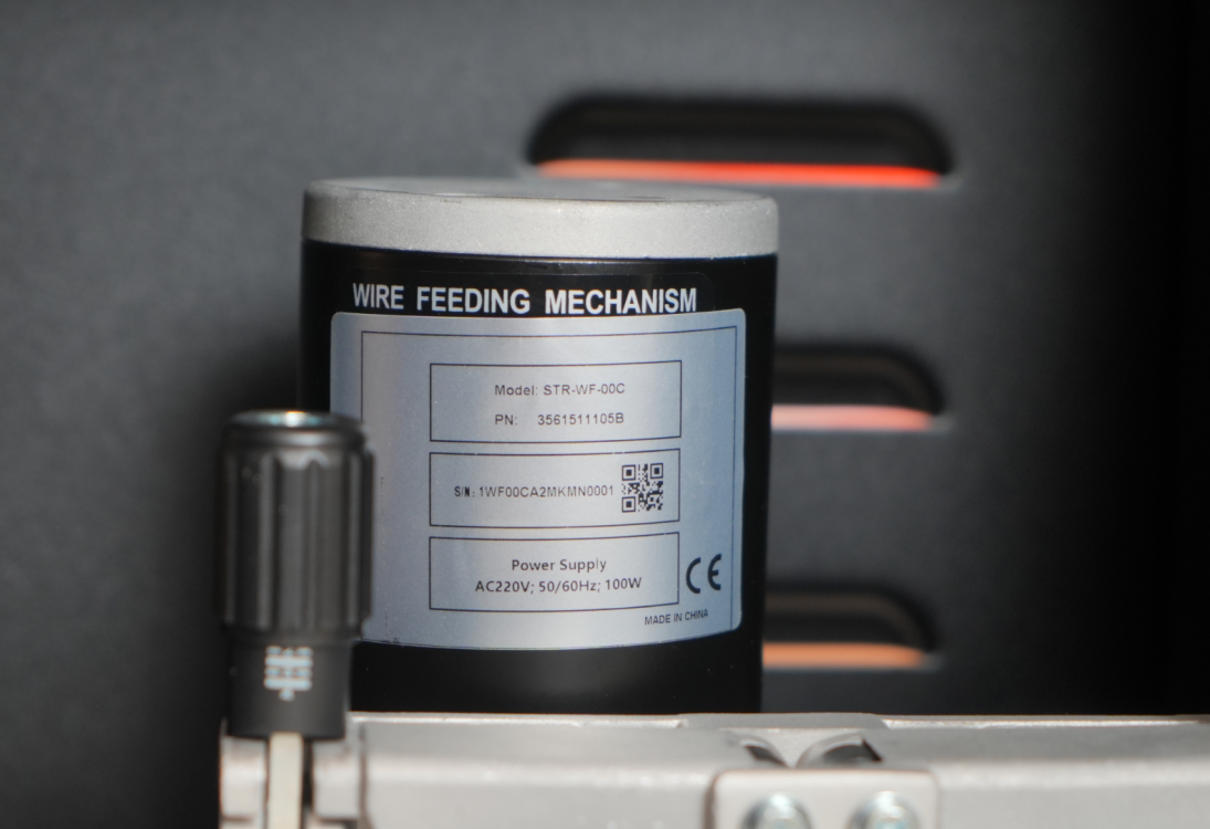 Мотор подачи проволоки для лазерного сварочного аппарата (220В, 100Вт).