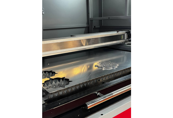 Превью 3 к Лазерный станок по металлу WATTSAN MINI 1309 3000 Вт (Maxphotonics)