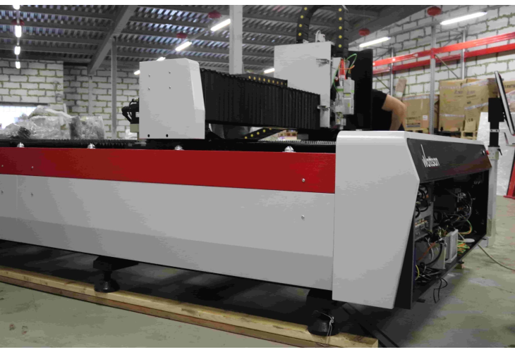 Превью 4 к Лазерный станок по металлу WATTSAN 1530S TABLECHANGE 4000 Вт Maxphotonics