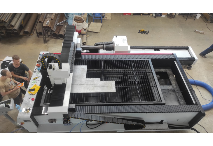 Превью 30 к Лазерный станок по металлу WATTSAN 1530S ROTATORY TABLECHANGE 1000 Вт IPG