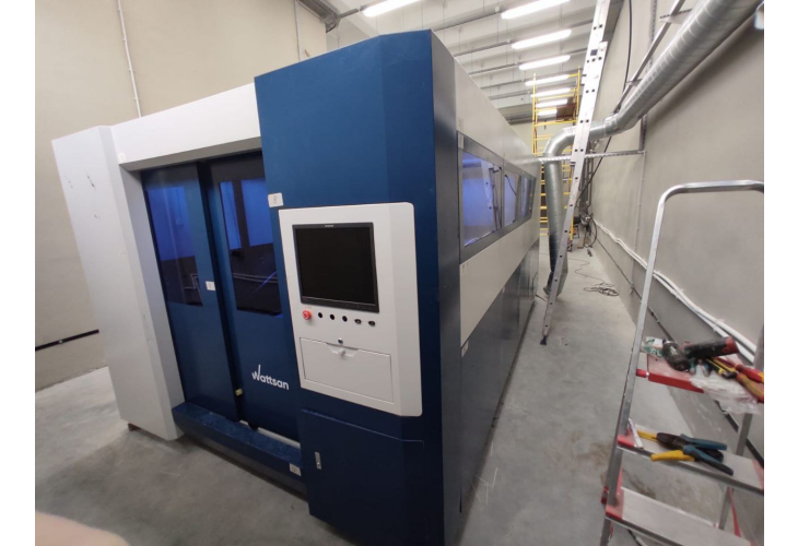 Превью 4 к Лазерный станок по металлу WATTSAN 1530S TABLECHANGE CABINE 1000 Вт Raycus