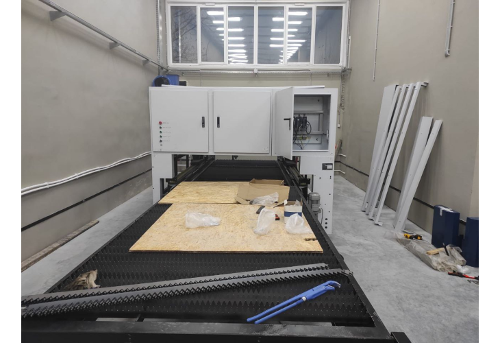 Превью 6 к Лазерный станок по металлу WATTSAN 1530S TABLECHANGE CABINE 4000 Вт Raycus