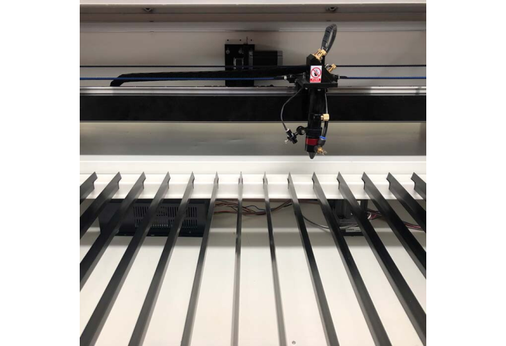 Превью 8 к Лазерный станок ZERDER ACE 1610 100 Вт Lasea F4