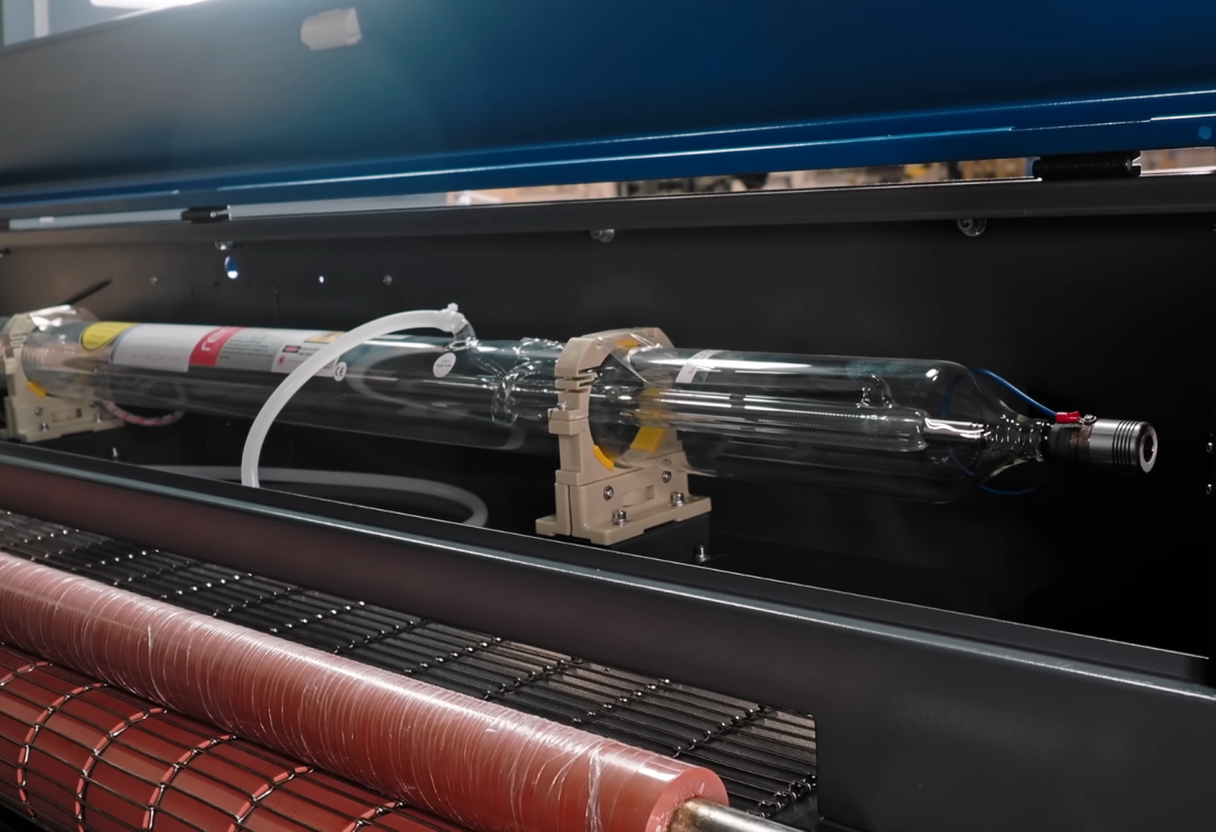 Превью 4 к Лазерный станок WATTSAN 1610 CAM CONVEYER 100 Вт Reci W4