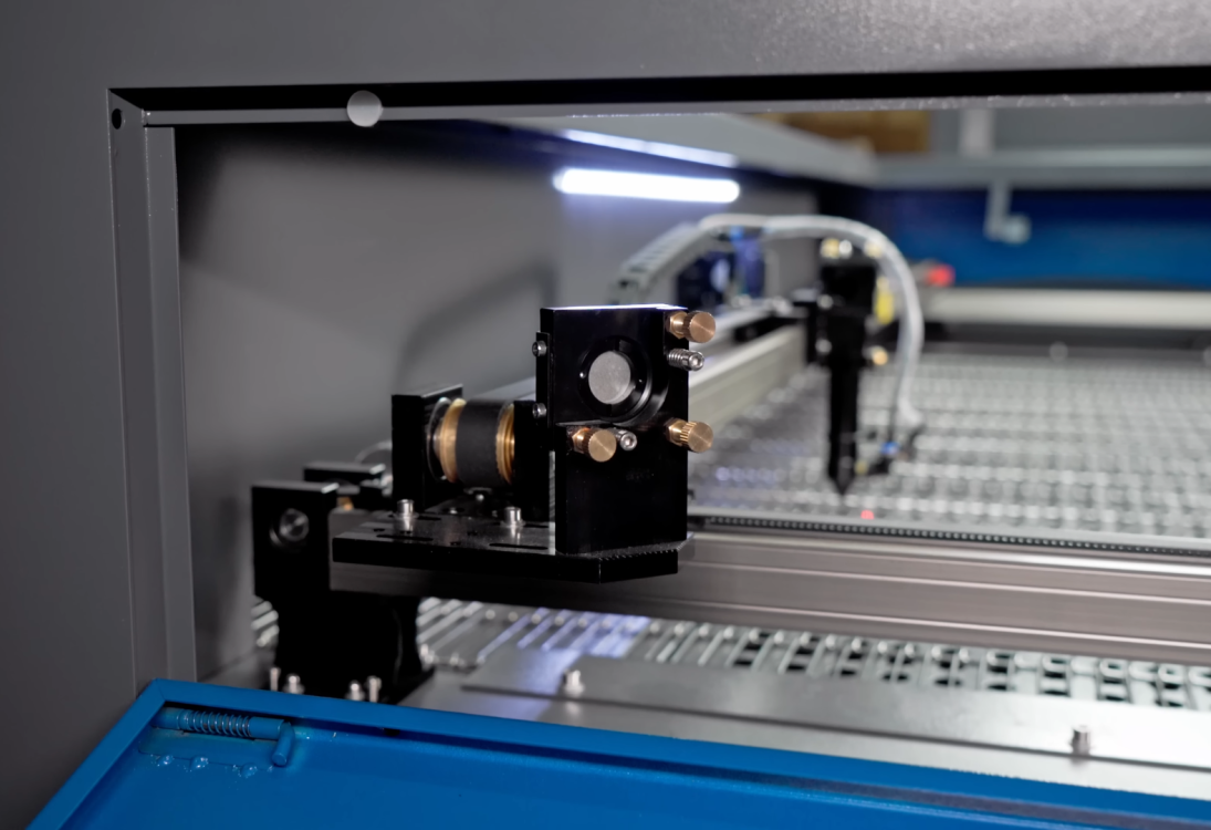 Превью 21 к Лазерный станок WATTSAN 1610 CAM CONVEYER 120 Вт Reci W4