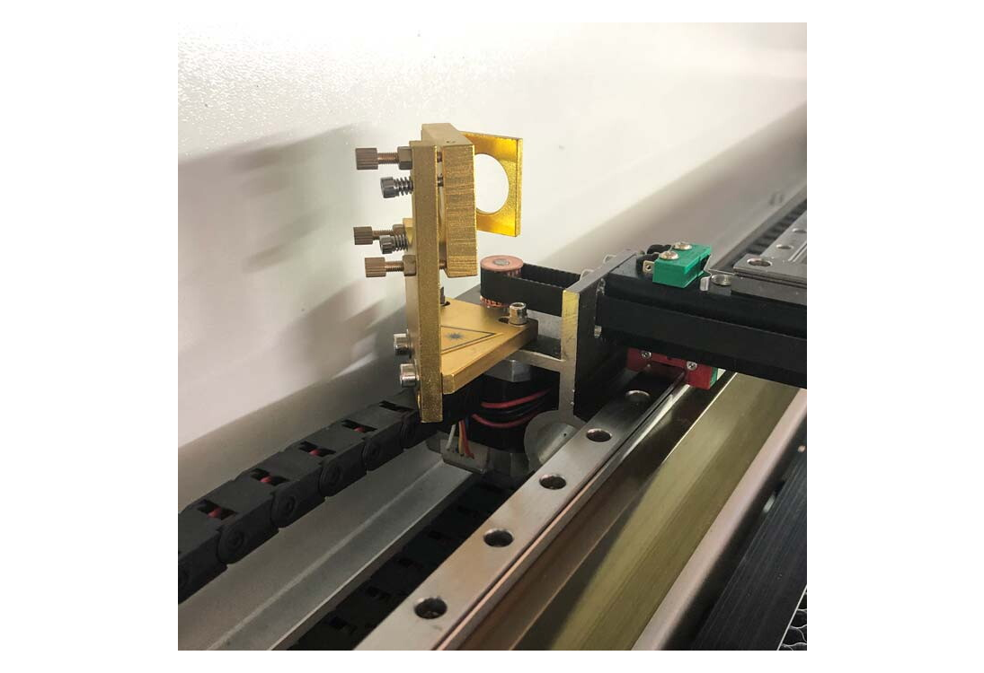 Превью 3 к Лазерный станок ZERDER FLEX 1610 90 Вт Lasea F2