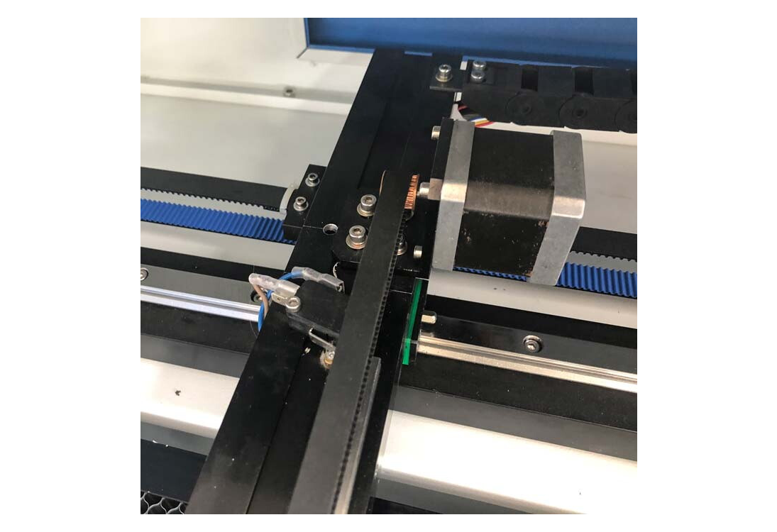 Превью 4 к Лазерный станок ZERDER FLEX 1610 90 Вт Lasea F2