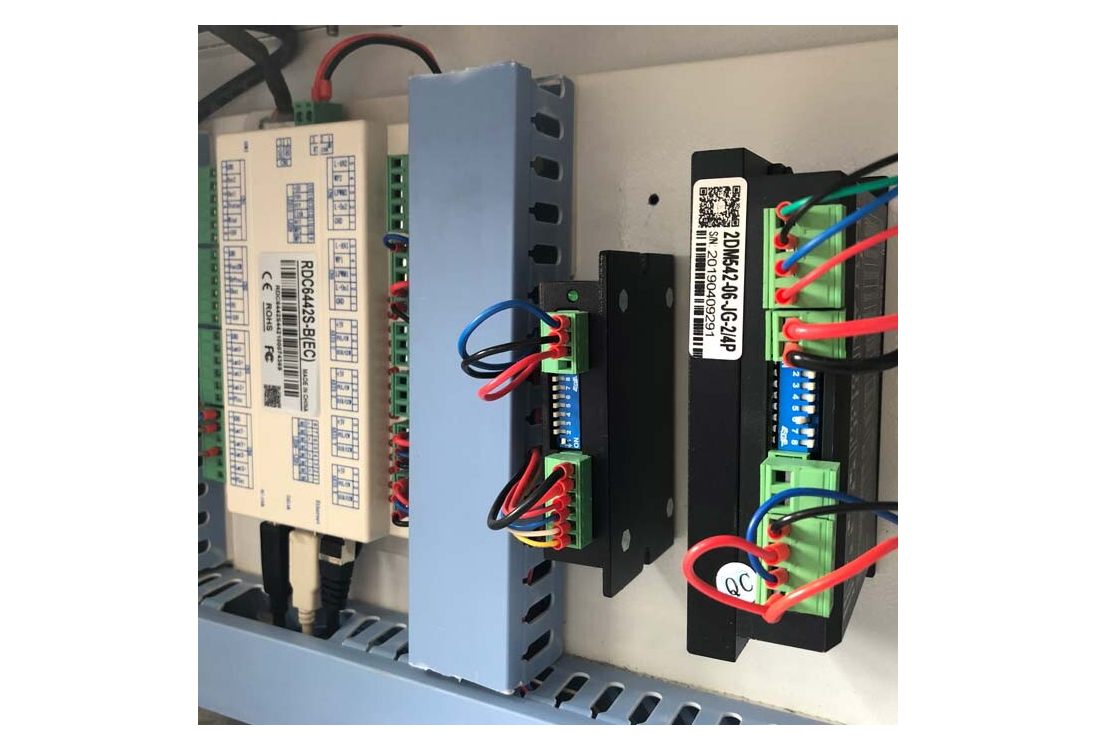 Превью 7 к Лазерный станок ZERDER FLEX 1610 90 Вт Reci W2