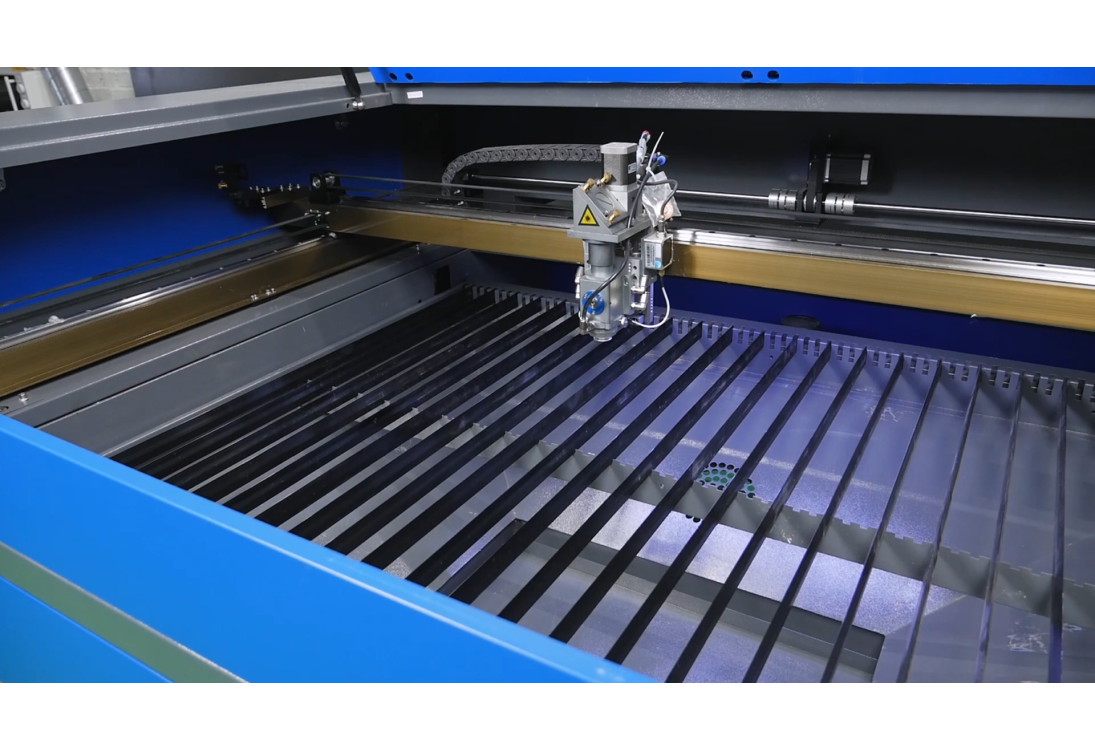 Превью 2 к Лазерный станок WATTSAN NC-С1612 130 Вт Lasea F6