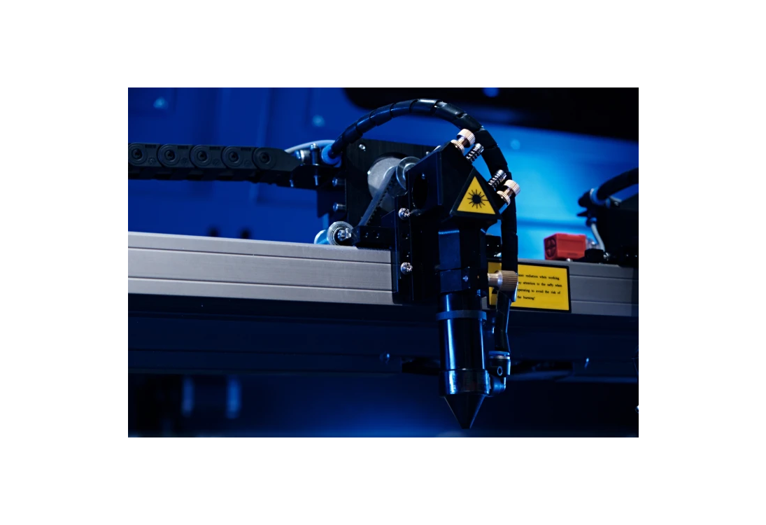 Превью 3 к Лазерный станок WATTSAN 1830 CONVEYER 110 Вт Reci W4